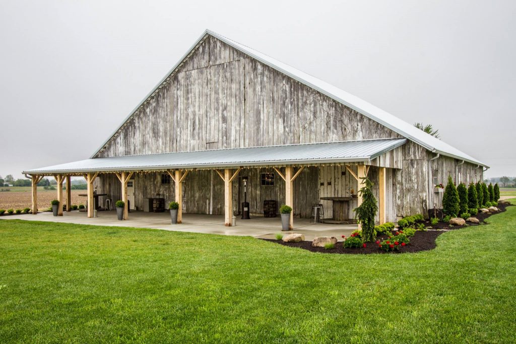 Barn wedding venue Barn on Boundary in Eaton, Indiana